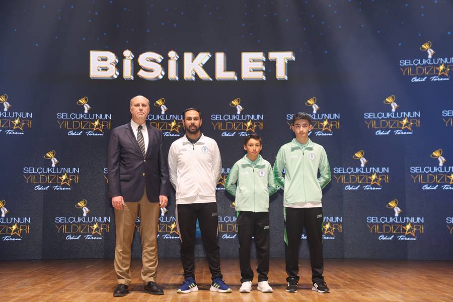 Selçuklu’nun başarısı salona sığmadı 20